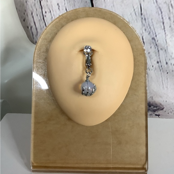 Clip-On Belly Button Ring - Picture 3 of 10